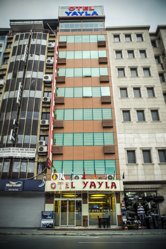 Yayla Otel İzmir dış cephesi